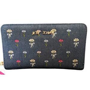 💐BETSEY JOHNSON DENIUM  Floral Wristlet Wallet💐NWT